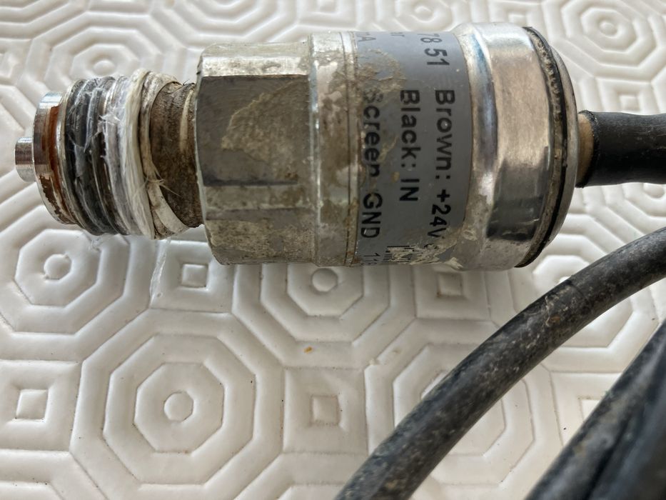 Grundfos CU 301 painel bomba submerssivel e medidor de pressão