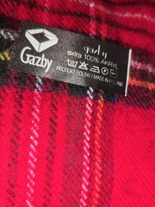 Szalik w kratę czerwony