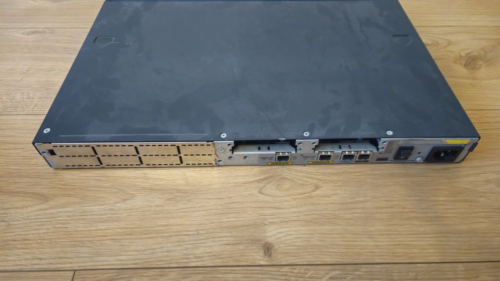 Router Cisco 2651XM