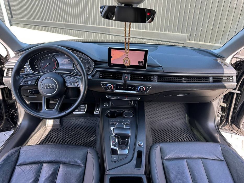 Продам Audi A4 Premium 2016