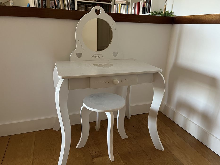 Móvel/Secretária de criança