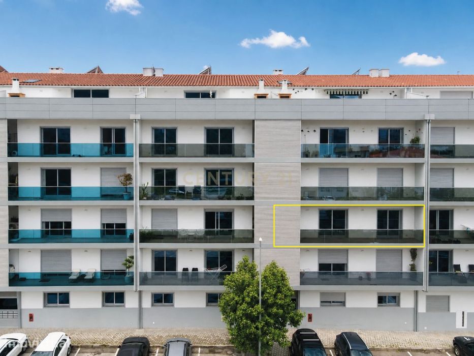 Apartamento T3  como novo de qualidade superior com varanda coberta,vi
