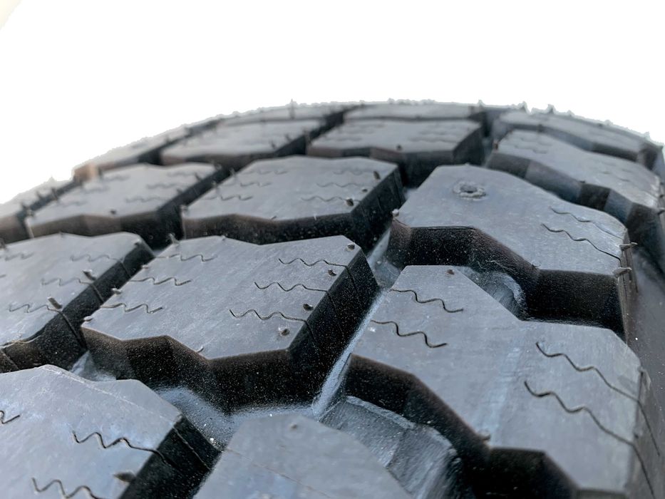 Шина всесезонна 215/75 R16C 116/114Q резина всесезонна Glob-Gum