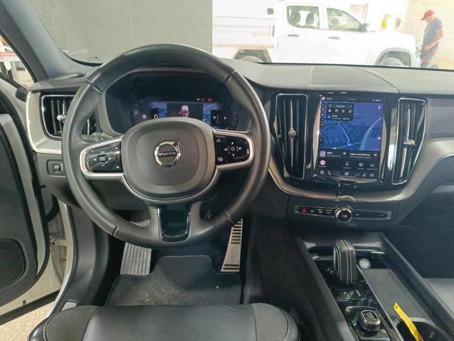 Volvo XC 60 2.0 B4 R-Design