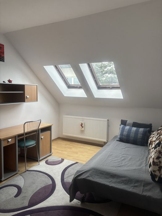 Wynajme pokoj z łazienka osobna.