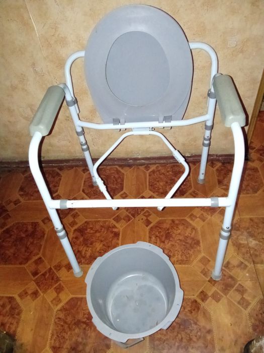 Кресло туалет для инвалидов