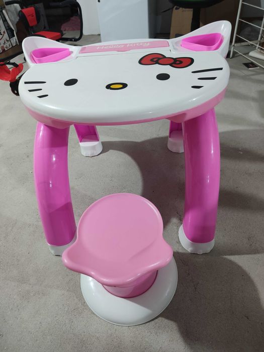Mesa Hello Kitty  com banco