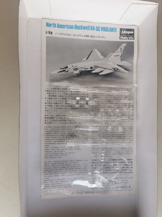Kit  Hasegawa 1/72 – RA-5C Vigilante (Sacos Selados)