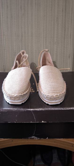 Эспадрильи Jennifer Lopez Larenn Gold Sandals JLO