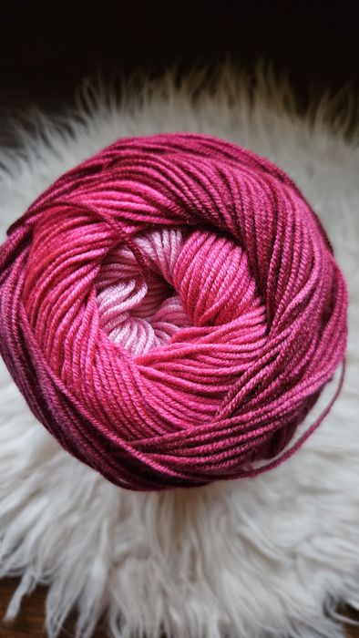 Włóczka Hobbii Butterfly (Sunbird) 200g akryl premium