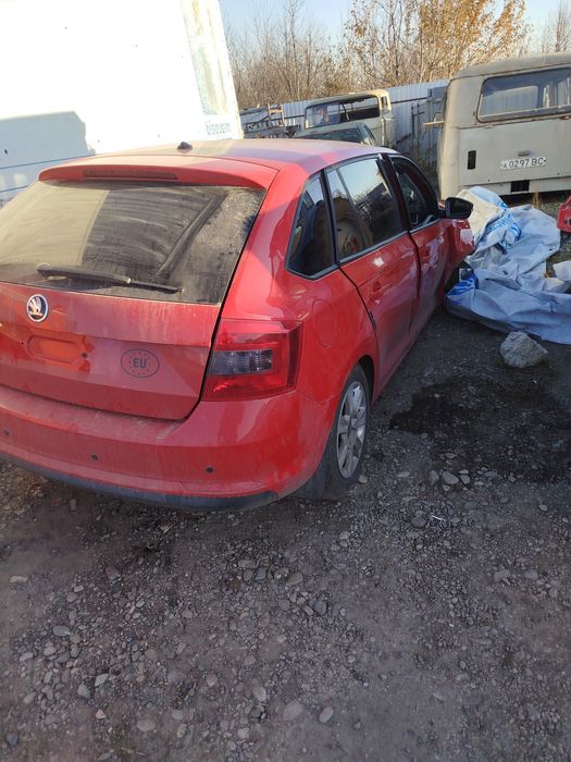В розборі Skoda spaceback/ rapid 2016 року 1.2 tfsi