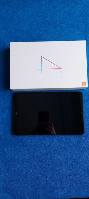 Планшет Xiaomi Mi Pad 4 Plus 4/64 Gb LTE Black з SIM  хороший стан