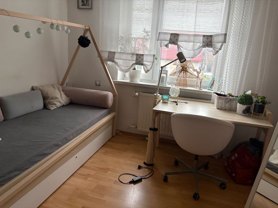 Zestaw mebli Vox ( 8 elementów plus akcesoria )  Vox model Spot ,