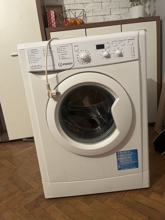 Sprzedam pralke indesit