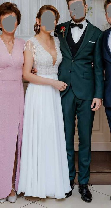 Suknia ślubna z trenem boho frędzle