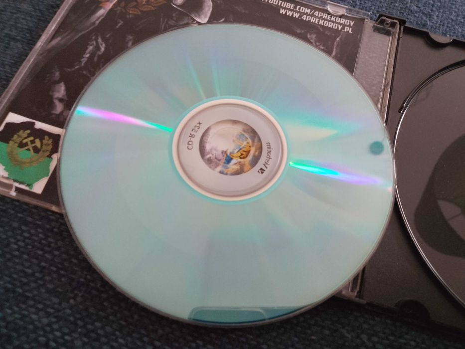 unikat płyta CD zespołu Czterype  "Rekordy" solidarni sercem
