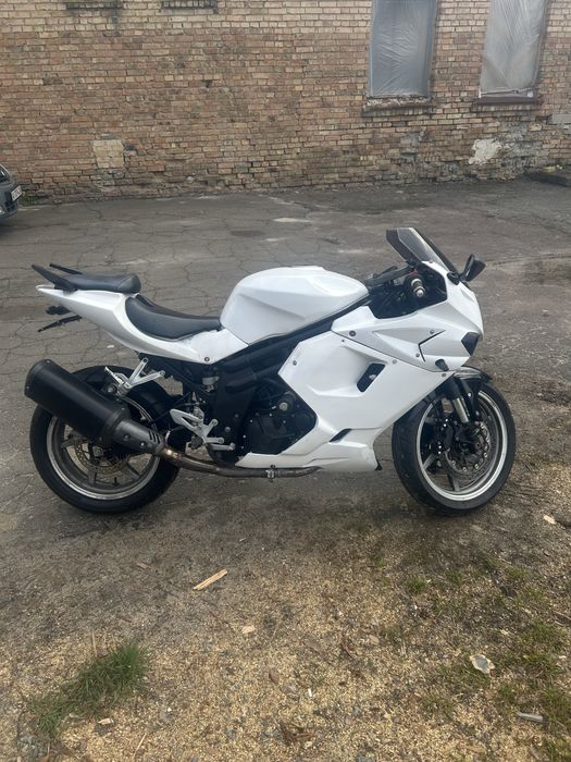 Продам Hyosung GT650R  2010 року