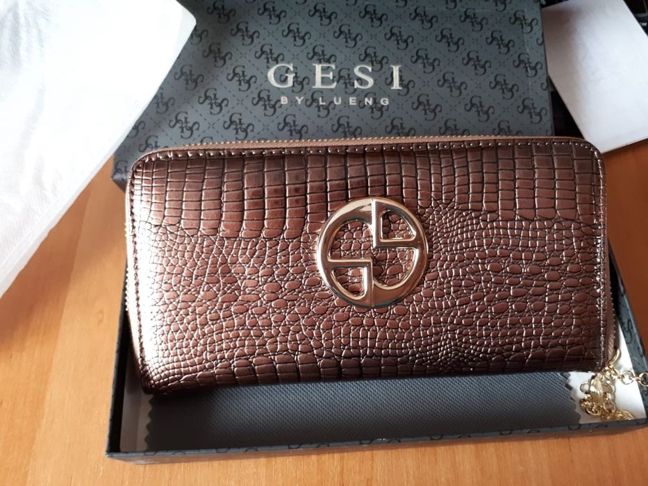 Кошелек жен. кожа нат. Новый