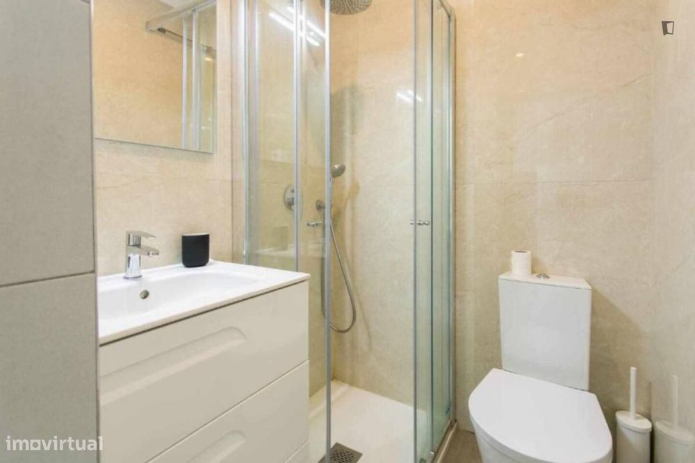 Apartamento com 3 quartos - localizado em Santa Apolónia Lisbon