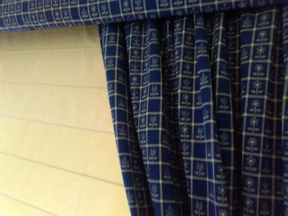 Conjunto Cortinados: pendentes/  almofadas