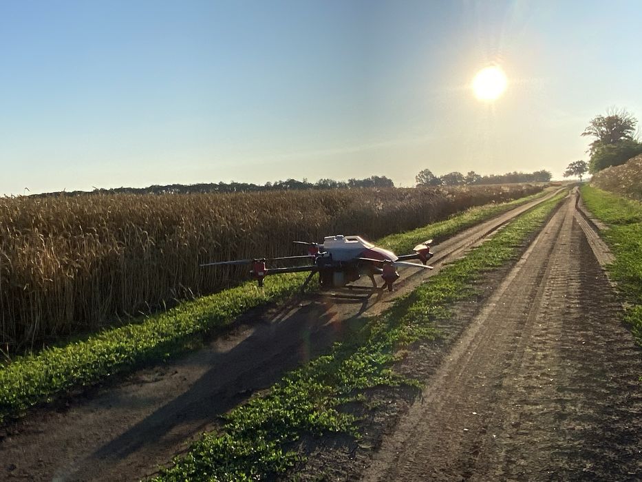 Внесення ЗЗР Агро дронами / агродронами