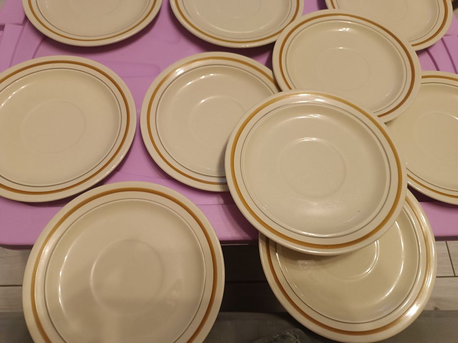 Komplet 10 małych talerzyków/podstawek