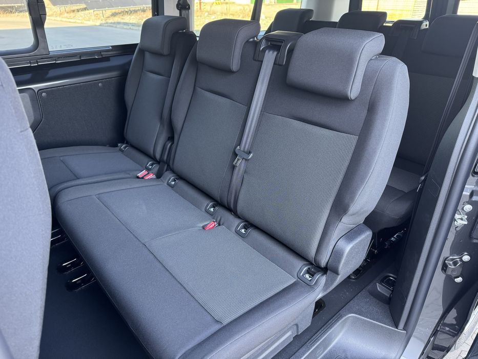 Wynajem busa, bus 9 osobowy, Wypożyczalnia