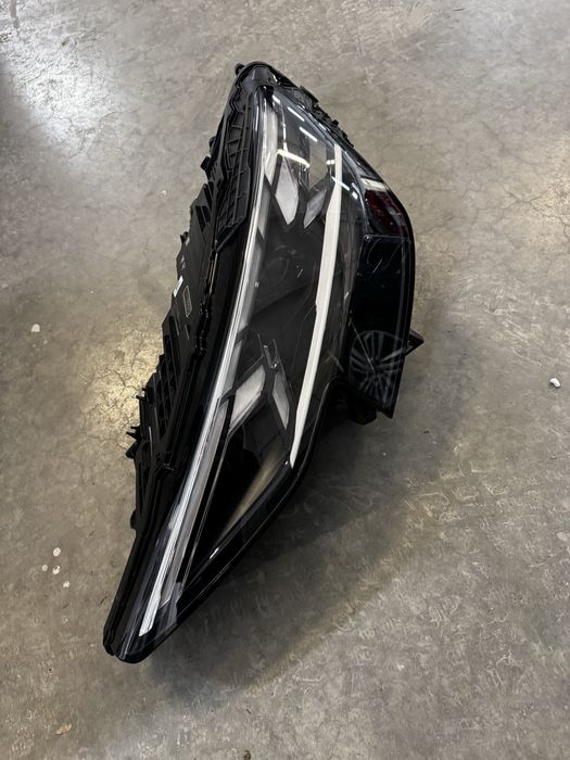 Фари audi q8 2024 laser