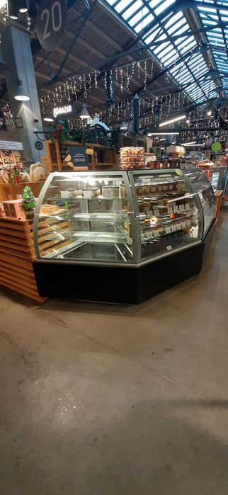 Lada witryna chłodnicza narożna