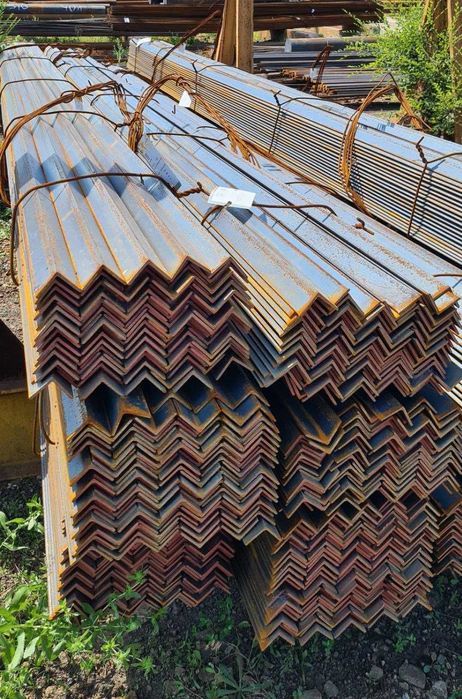 Уголок равнополочный новый , черный металлопрокат