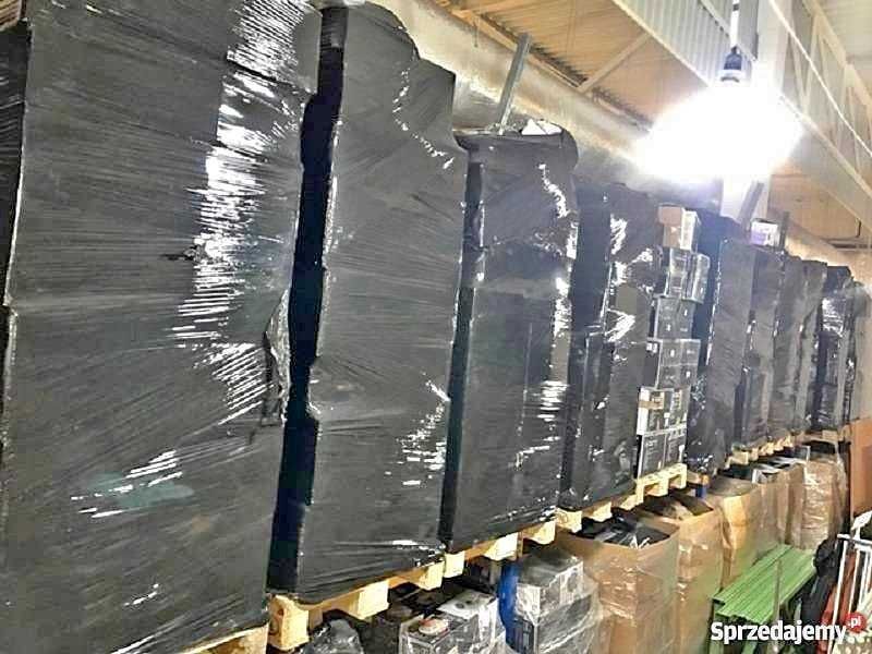 Paleta mix nowej odzieży, butów i akcesoriów 1200 sztuk