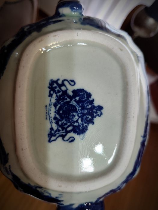 Bule de Chá Antigo Victoria Ware Ironstone – Estilo "Flow Blue"
