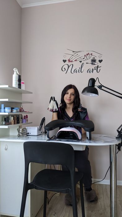 Покриття нігтів гелем+ гель лак ,стаж в медицині 10 років маю