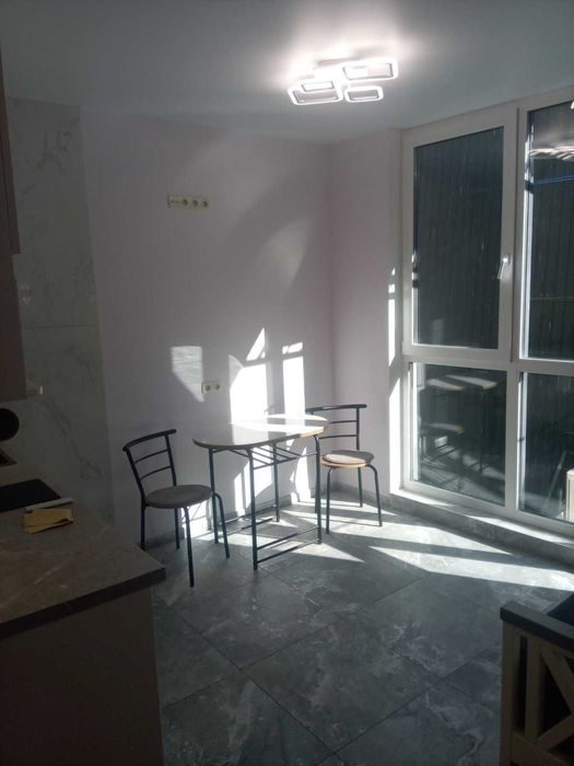 Здається смарт квартира в ЖК Метро Парк. Є генератор