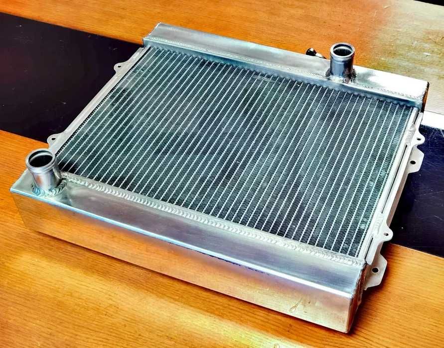 Radiador Toyota Corolla KE30 KE38 KE55 KE70 de 1974 até 1985 Alumínio