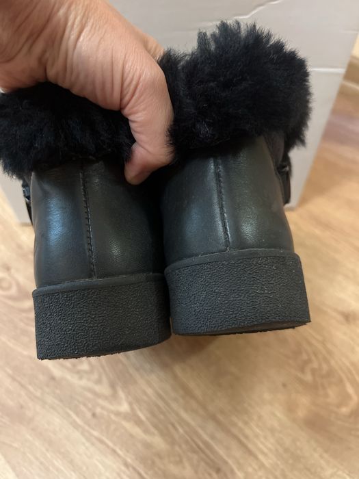 Уггі від Papaya ,шкіра 37(23,5см)