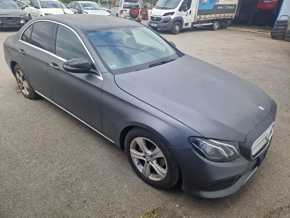 Mercedes E-klasa 220 d na części