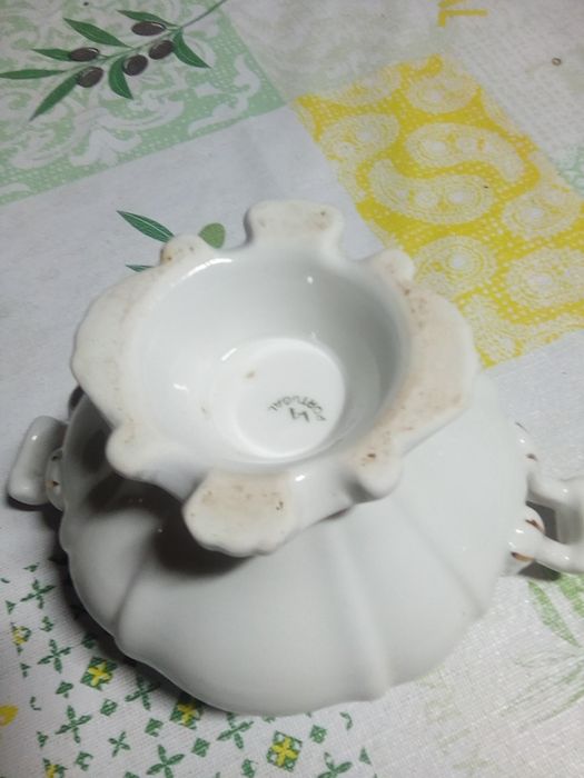 Louça antiga ,vendo a unidade