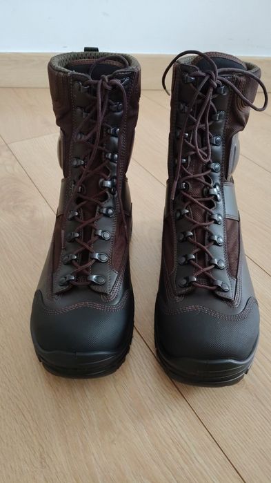 Buty wojskowe brązowe.