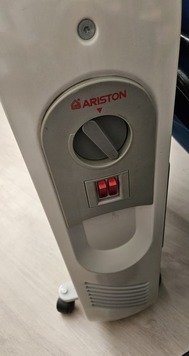 Обігрівач масляний Ariston б/у
