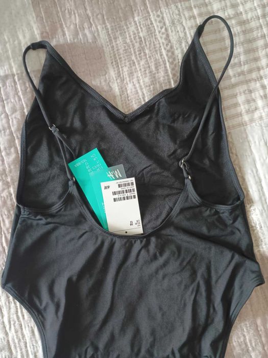 Czarny jednoczęściowy kostium kąpielowy high leg, H&M, roz. M, NOWY