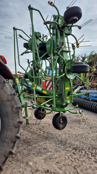 Przewracarka Krone KW 8.82