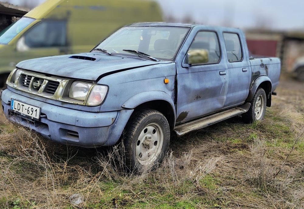 Продам Nissan Navara d22 2.5 d