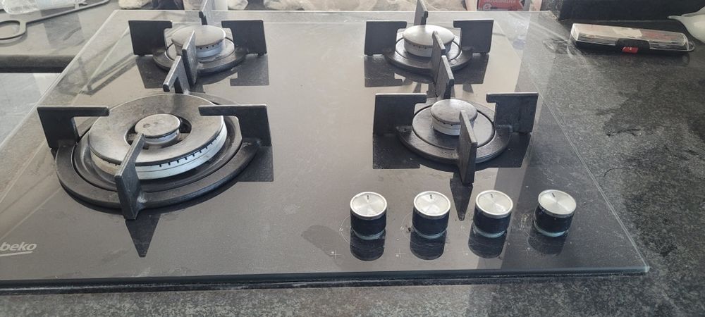 Vendo electrodomésticos de cozinha em muito bom estado.
