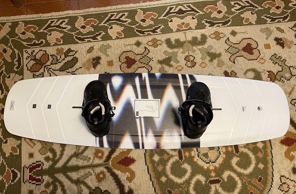 Wakeboard conjunto LF raph 152cm +  LF 4D Flex