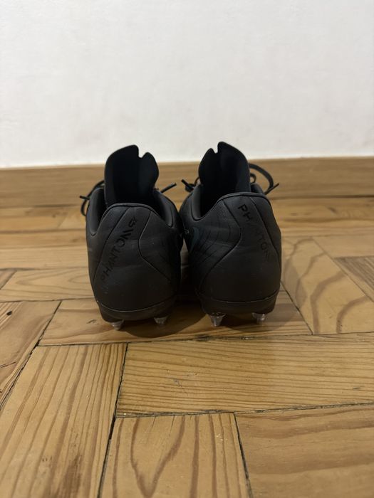 Chuteira Nike Phantom