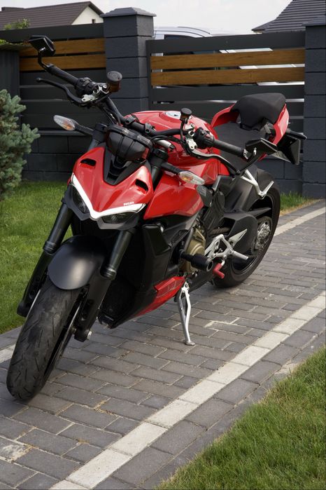 Ducati Streetfighter V4
