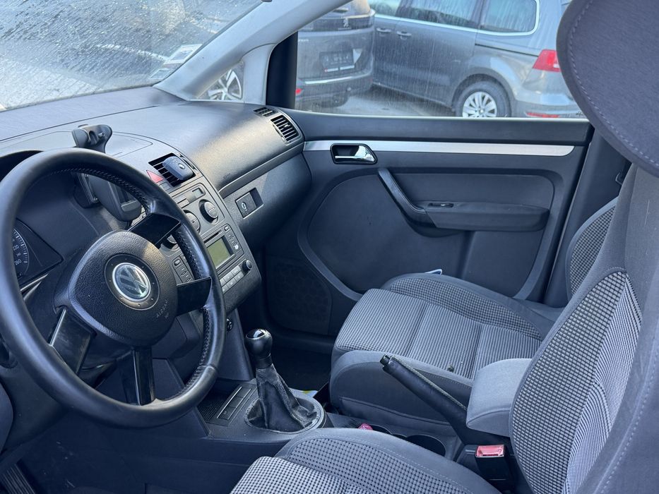 VW TOURAN 2.0 TDI – 7 lugares Sinistrada