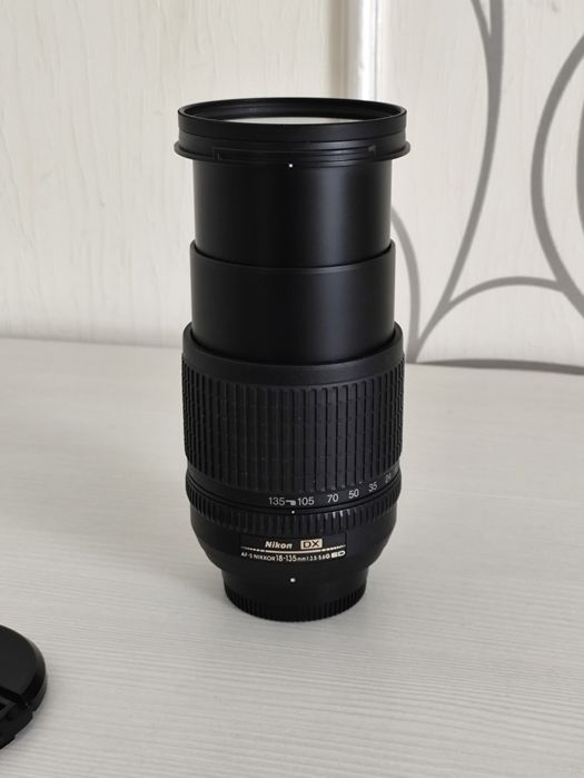 Nikon AF-S Nikkor 18-135mm 1:3.5-5.6G ED DX SWM IF Aspherical Ø67