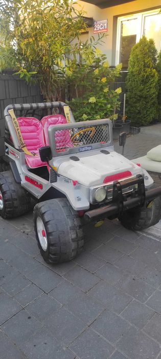 Samochód Pegperego akumulator